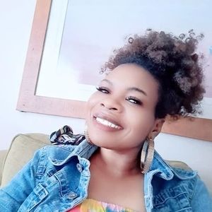 Meet your Posher, Maxcine